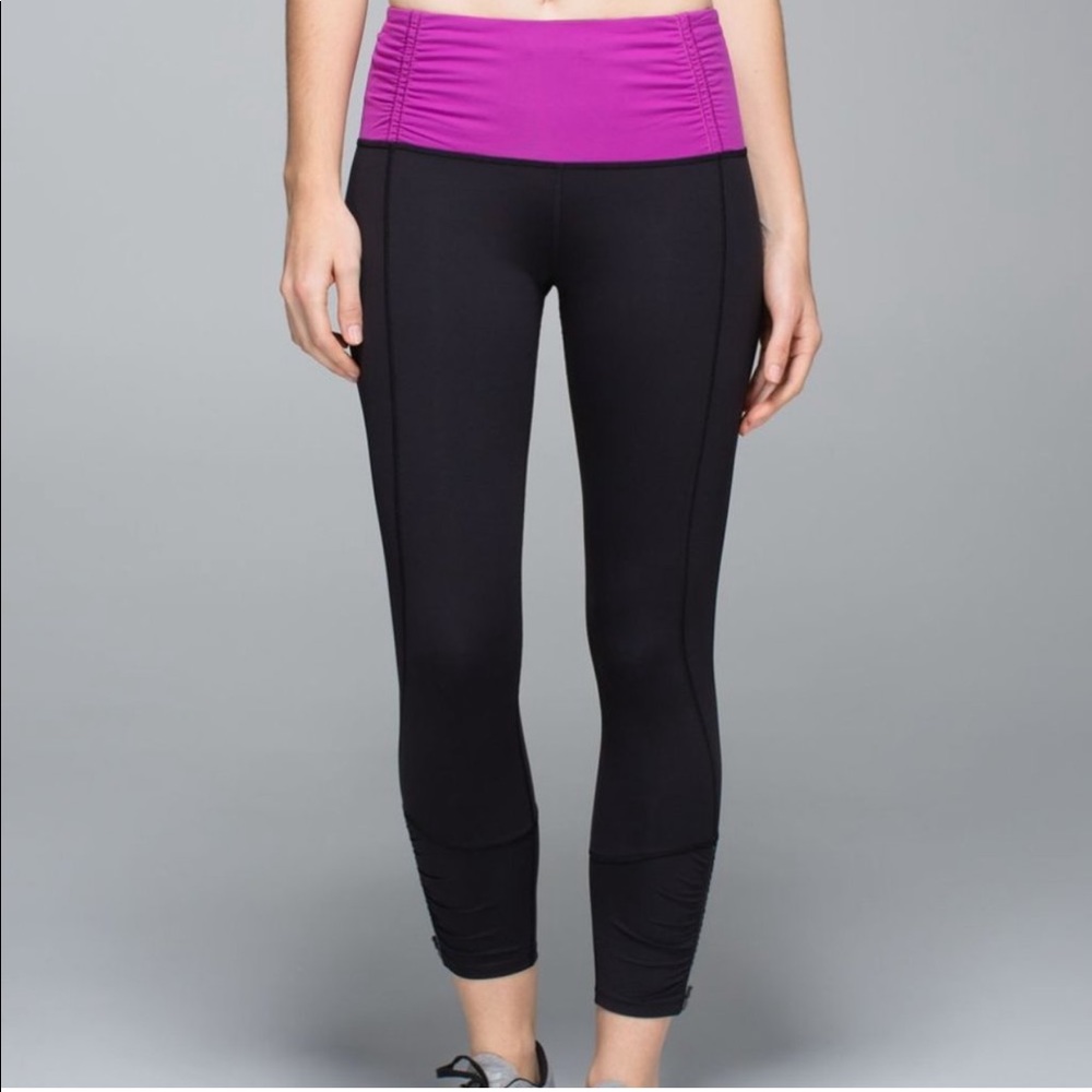 SOLD! Lululemon Athletica | Runday Crop Leggings